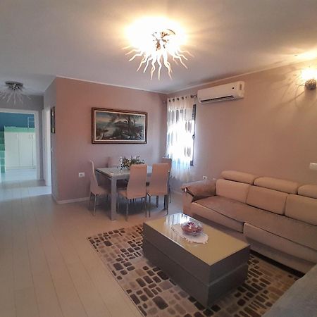 Cufaj Apartaments Shkodra מראה חיצוני תמונה